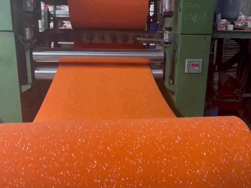 cutting rubber flooring rolls